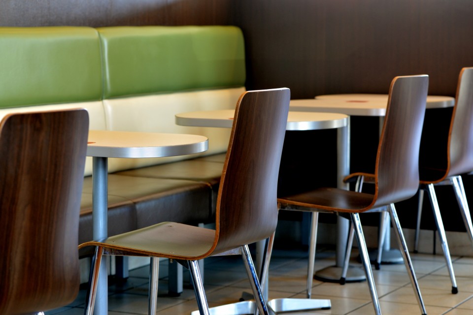 pixta_17566331_M1-960x640